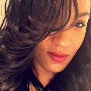 Meet your Posher, Angelique